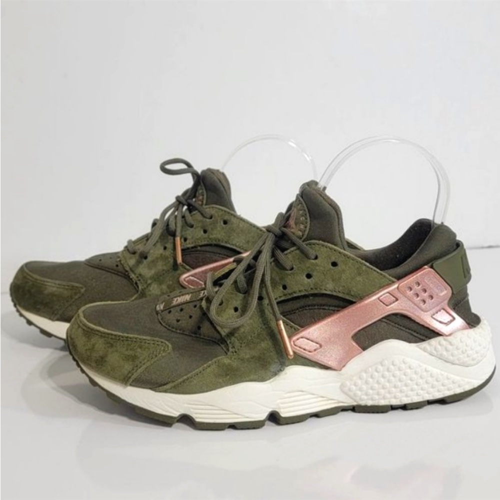Nike Huarache Run sneakers Women's Size 6